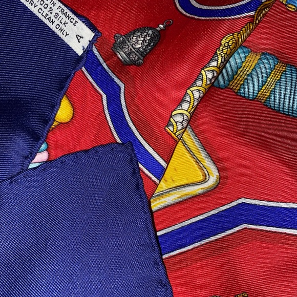 Hermes 100% silk scarf Made in France - Picture 3 of 6